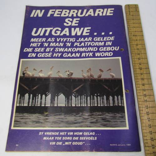 Patrys magazine - Januarie 1984 - Olivia Newton and John Travolta poster - punch holes