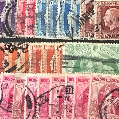 New Zealand collection lot of unresearched stamps