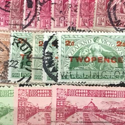 New Zealand collection lot of unresearched stamps