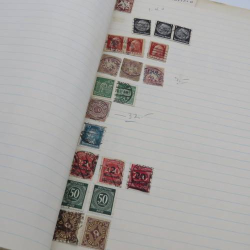 Germany Deutsches Reich book with over 550 stamps