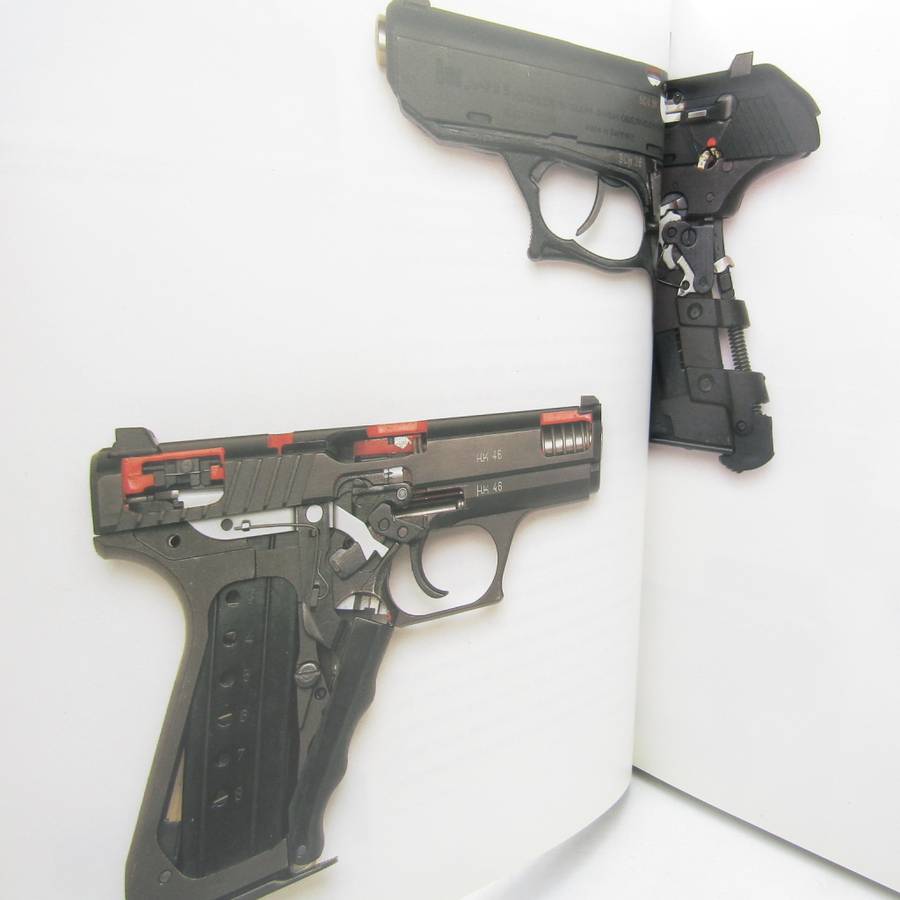 Handguns of the World by Jean-Noël Mouret