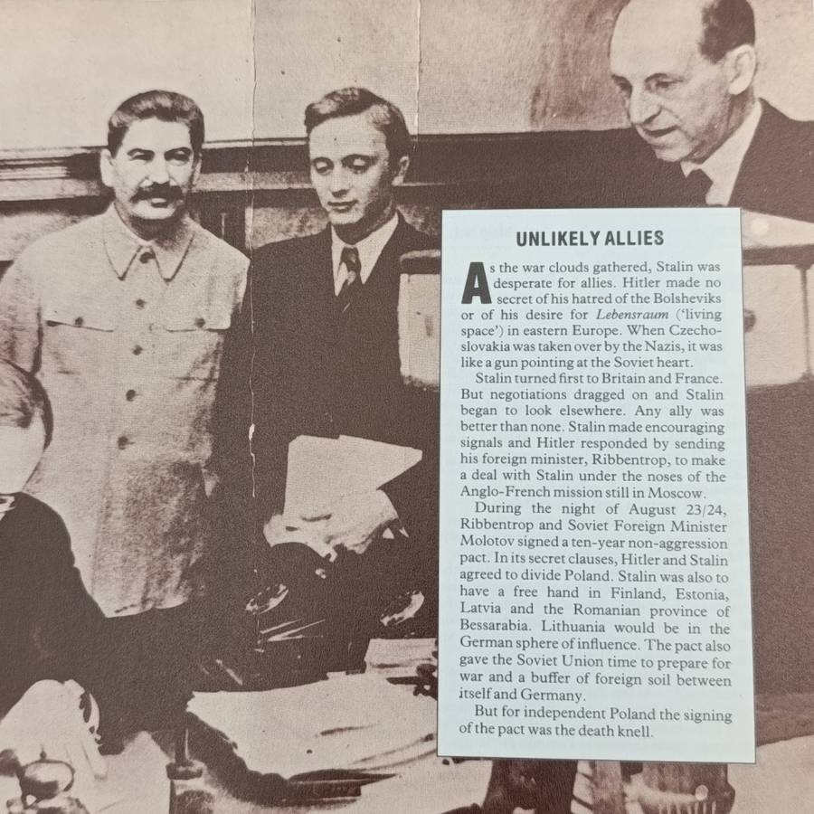 The World at Arms - The Reader's Digest Illustrated History of World War 2