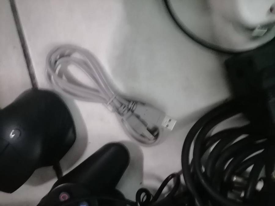 LIQUIDATION ITEM*R30 FREIGHTBULK LOT*EXT CORD ,LAMIATOR,KEYBRDS,MOUSE,XBOX CHARGE STATION,CONTROLER