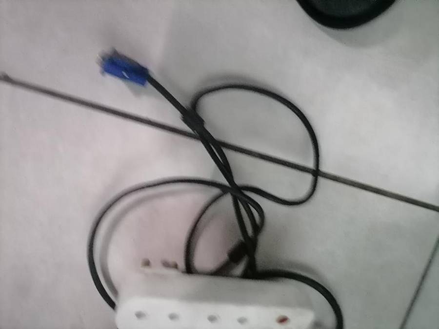 LIQUIDATION ITEM*R30 FREIGHTBULK LOT*EXT CORD ,LAMIATOR,KEYBRDS,MOUSE,XBOX CHARGE STATION,CONTROLER