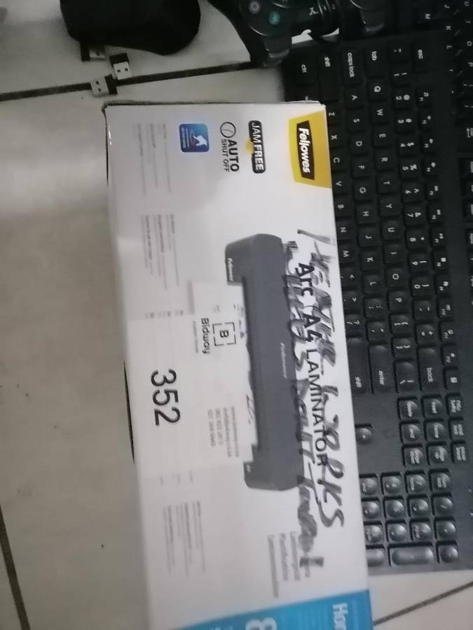 LIQUIDATION ITEM*R30 FREIGHTBULK LOT*EXT CORD ,LAMIATOR,KEYBRDS,MOUSE,XBOX CHARGE STATION,CONTROLER