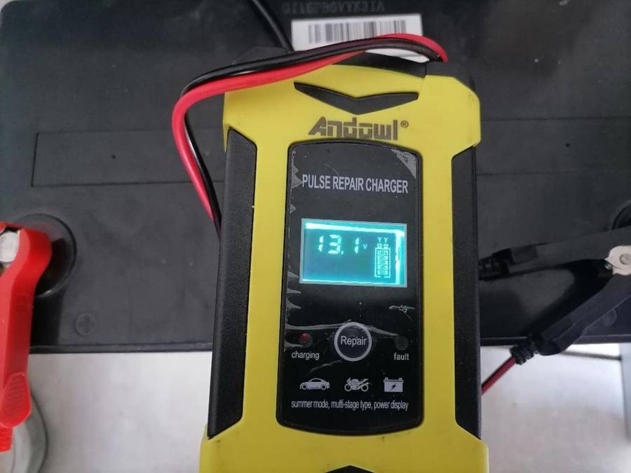 *FREE FREIGHT BLACK FRIDAY DEAL*LIQUIDATION ITEM*VISION 100AH 12V DEEP CYCLE BATTERY****