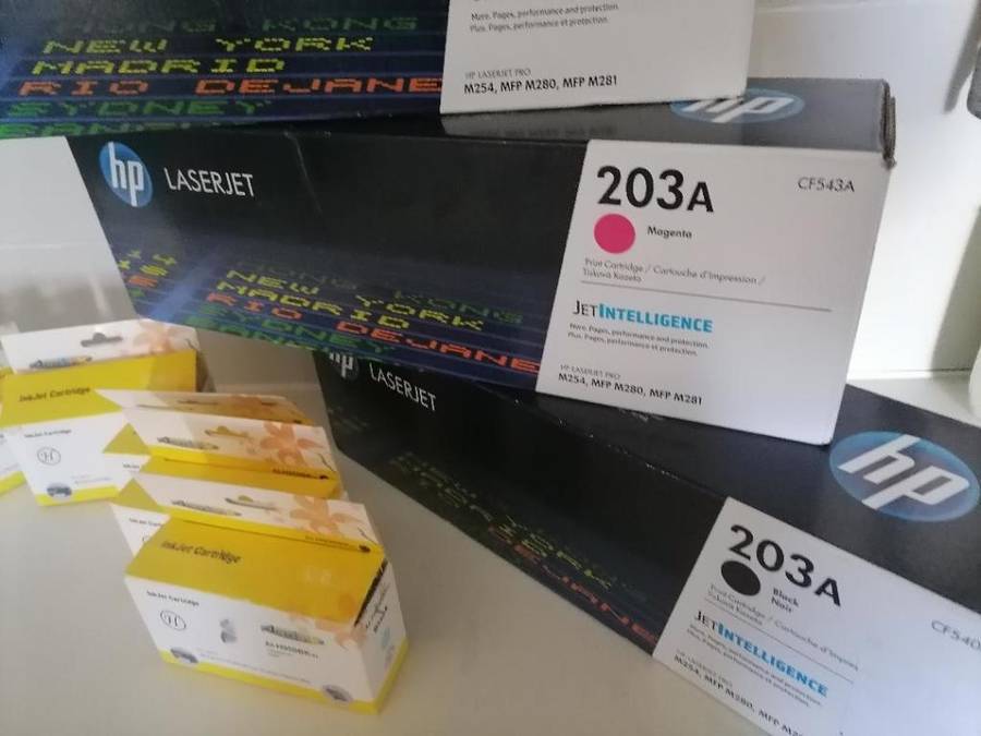*FESTIVE DEALS*R30 FREIGHT FOR THE LOT*LOT OF BRAND NEW INK CARTRIDGES AND TONERS*
