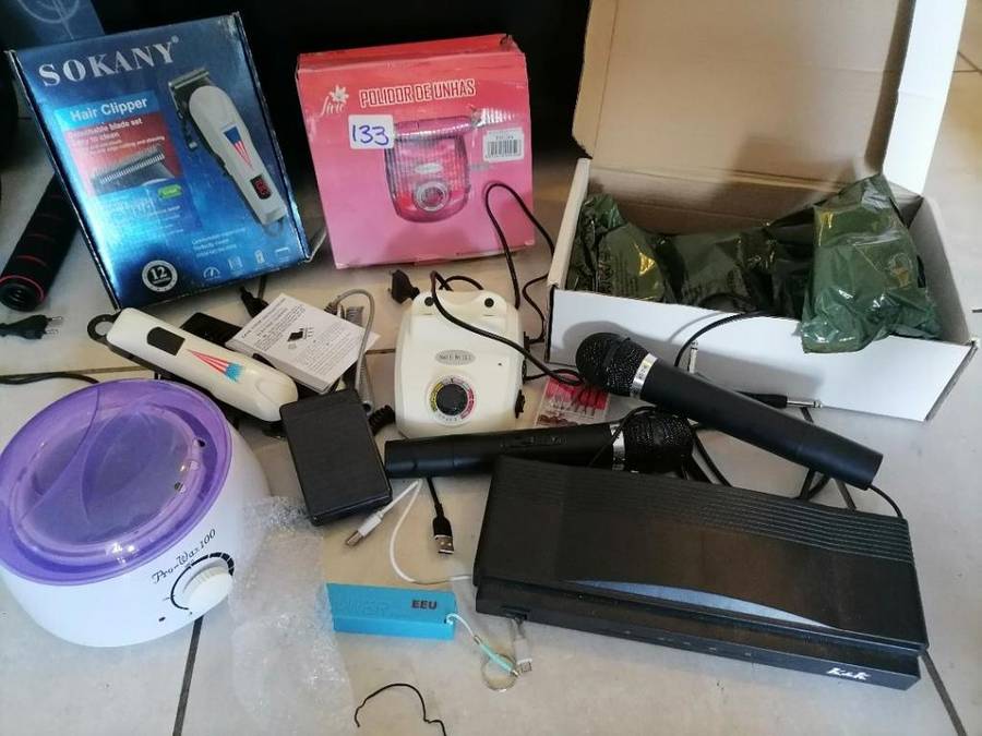 *YEAR END CLEARANCE*R30 FREIGHT FOR THE LOT**LOT OF UNTESTED ELECTRNICS***