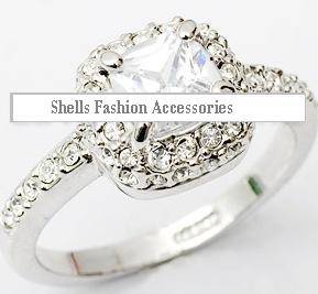 Stunning white Gold and Diamond Ring