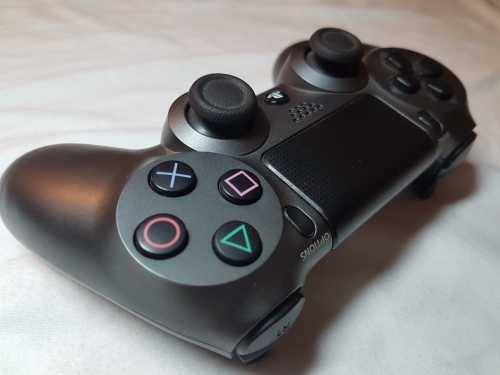 Playstation 4 1TB Console + 2 x Dualshock Controllers (plus 4 games)