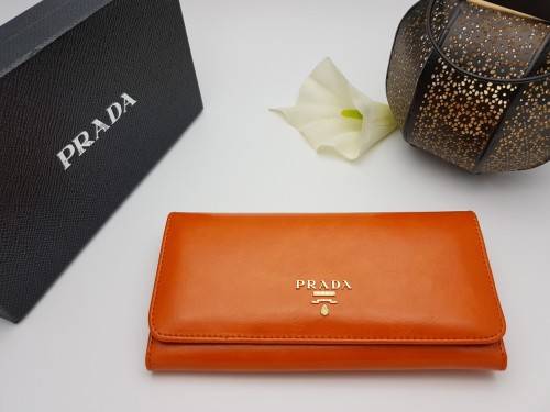 BRAND NEW PRADA DESIGNER WALLETS FOR SALE