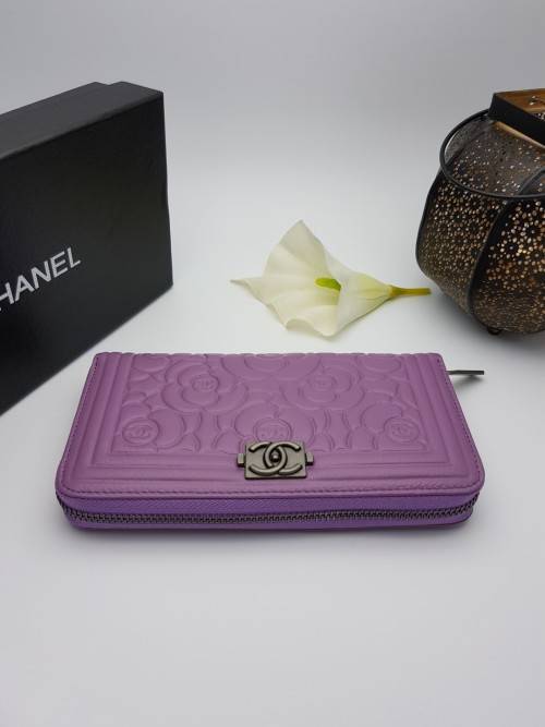 BRAND NEW GENUINE LEATHER CHANEL DESIGNER WALLET FOR SALE
