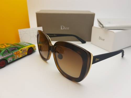 BRAND NEW DIOR DESIGNER SUNGLASSES FOR SALE