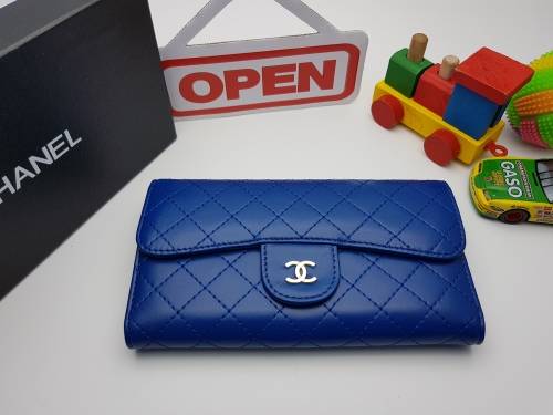 BRAND NEW 100% GENUINE LEATHER CHANEL DESIGNER WALLET FOR SALE