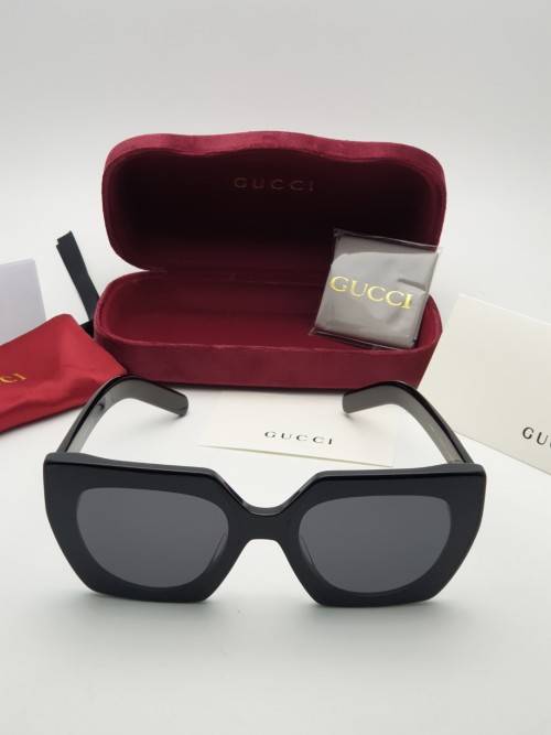 BRAND NEW GUCCI DESIGNER SUNGLASSES FOR SALE