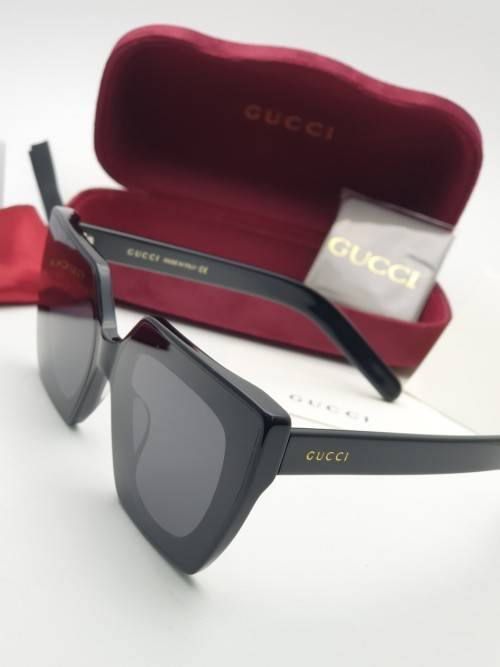 BRAND NEW GUCCI DESIGNER SUNGLASSES FOR SALE