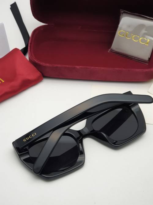 BRAND NEW GUCCI DESIGNER SUNGLASSES FOR SALE