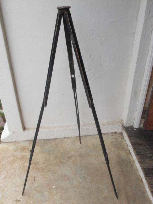 VINTAGE JAY-NAY QUICKSET HARDWOOD TRIPOD