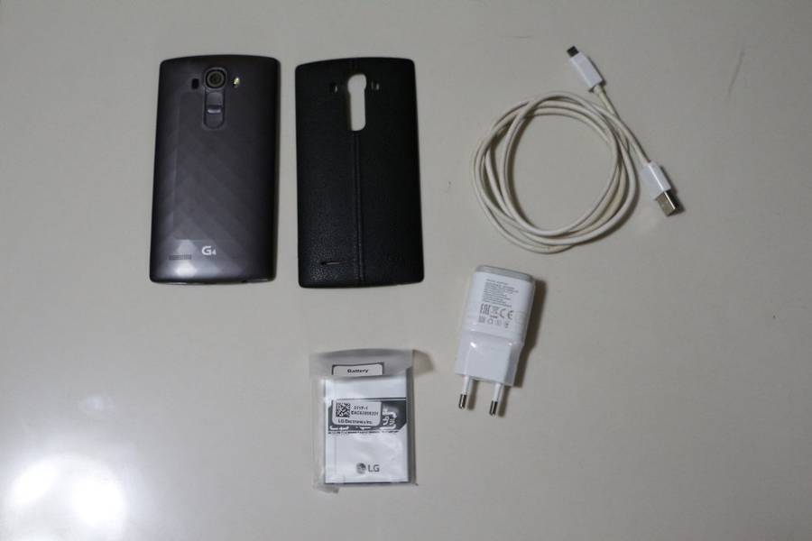 *COMBO DEAL* LG G4 SMARTPHONE *EXTRA BATTERY* *EXTRA CASES* NO RESERVE