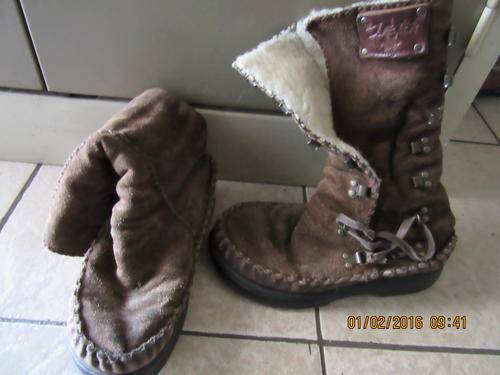 Ladies Handstitched Genuine Leather Sheepskin Boots - Size 4