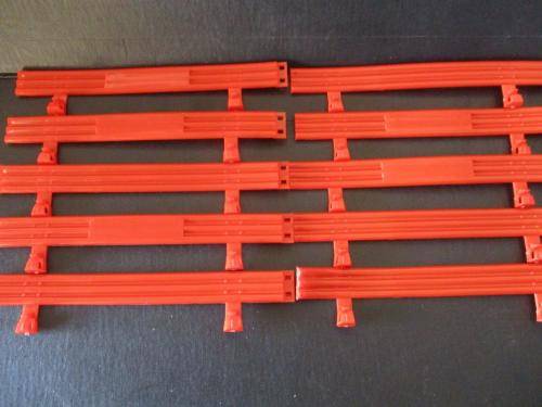 Scalextric - Red Crash Barriers x 10 - 1:32 Scale