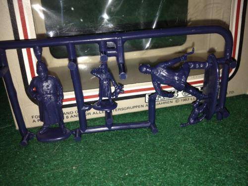 LLedo Days Gone  Model `T` Esso Oil Tanker with figures (NOS)
