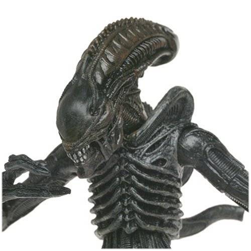 McFarlane Toys - Aliens Warrior Alien (7 Inch Figure)