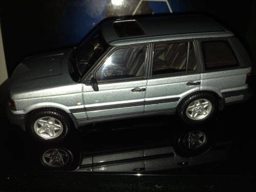 Auto art - Range Rover 4.6 HSE Silver 1:43 Scale