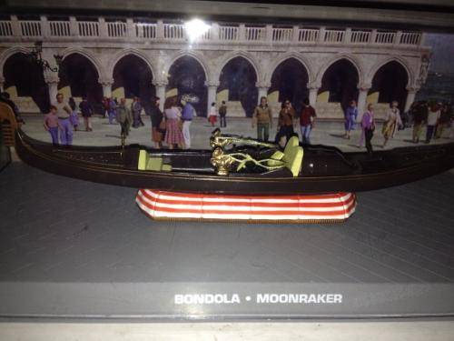 Bondola - Moonraker - James Bond Car Collection no102 1:43 Scale Die Cast
