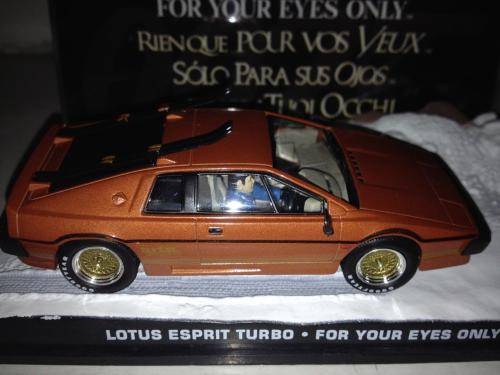 Lotus Espirit Turbo - For Your Eyes Only - James Bond Car Collection no8 1:43 Scale Die Cast