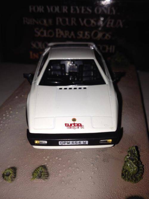 Lotus Espirit Turbo - For Your Eyes Only - James Bond Car Collection no68 1:43 Scale Die Cast