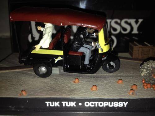 Tuk Tuk - Octopussy - James Bond Car Collection no29 1:43 Scale Die Cast