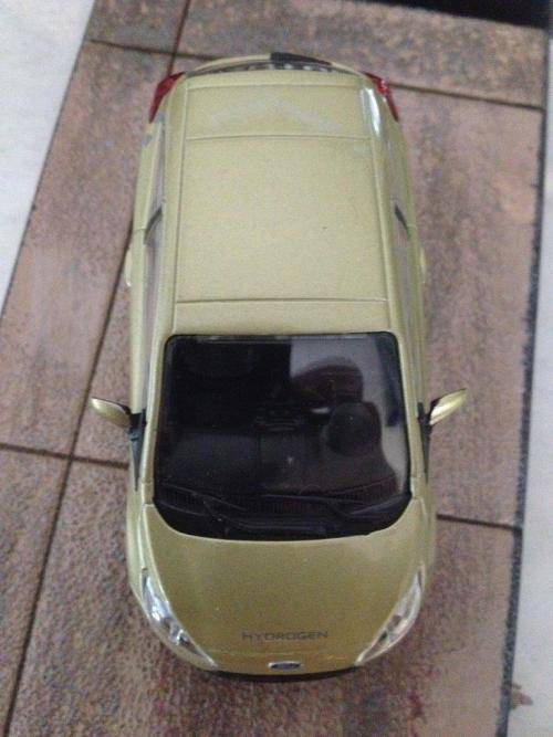 Ford KA - Quantum Of Solace - James Bond Car Collection no60 1:43 Scale Die Cast