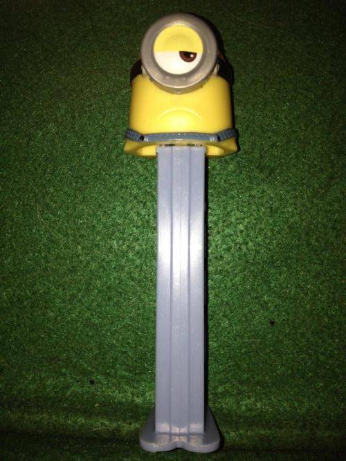 PEZ - Minion 2 - Despicable Me - Pez Dispenser