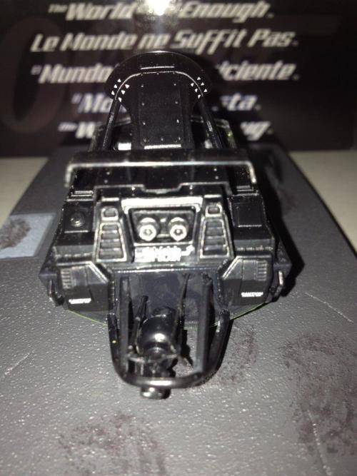 Q Boat  - World is not enough - James Bond Car Collection 1:43 Scale Die Cast