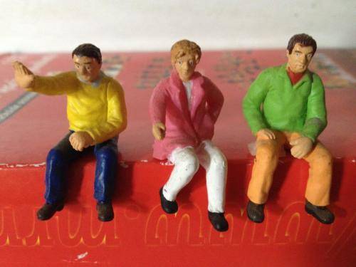 Lot 2 - 3 seated 1:32 scale figures