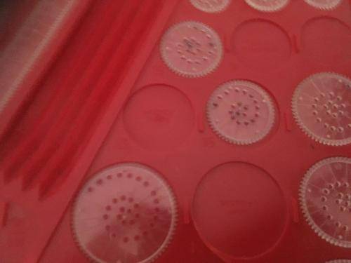 Old Vintage Spirograph  circa 1970's (incomplete)