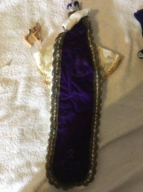 Vintage Peggy Nesbit Queen Elizabeth 1953 Coronitaion Dolls set of 3 see pics and description