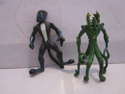 2 x Static Ben 10 Rubber Figures +-6cm