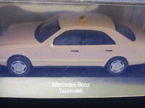 Modelauto - Collection Mercedes-Benz Taxi Model 1:43 Scale