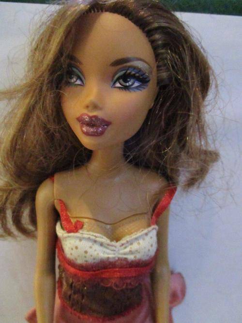 Barbie Mattel Doll - Removable Head with button on her back