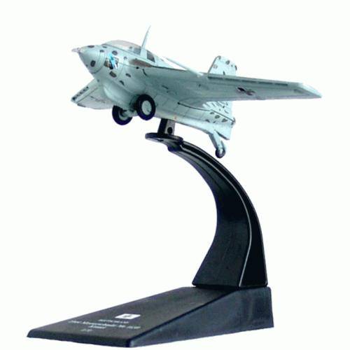Deutschland 1944 Messerschmitt Me 163B Komet 1:72 Scale - Amercom collection