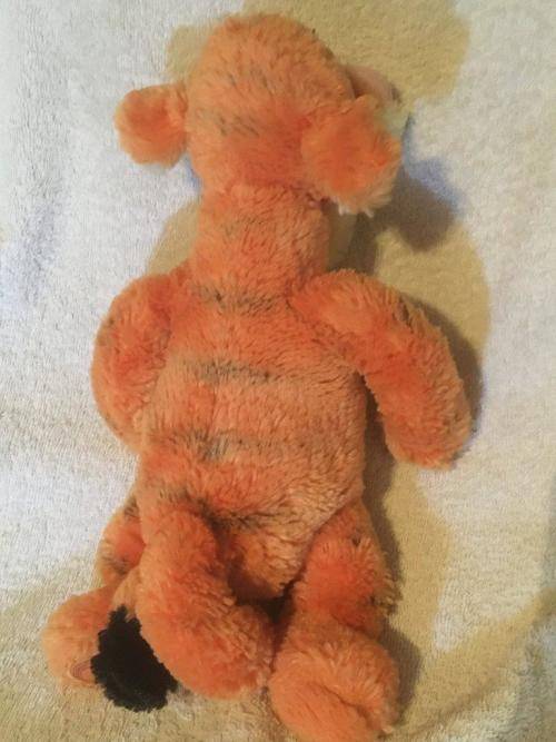 Tigger - Winnie The Pooh - +-35cm Disney store Original Product