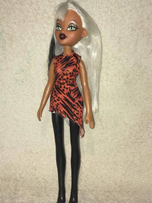 Bratzillaz - Sashabella Paws MGA 2012
