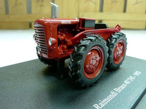 Raimondi Bruco 40 T45 - 1953  - Tractors and The World of Farming Collection 1:43 Scale