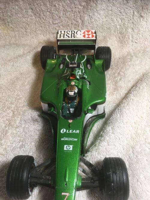 Hotwheels - Jaguar R1 1:18