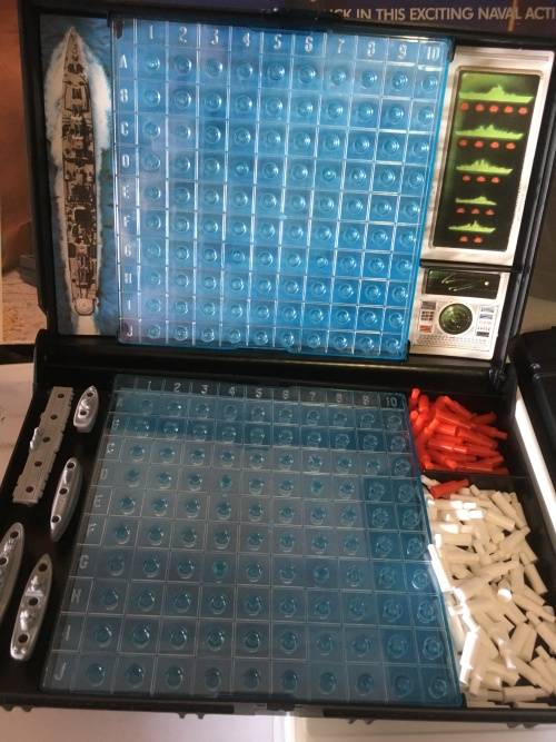 Vintage Battleship Milton Bradley - Made in Republic of Ireland