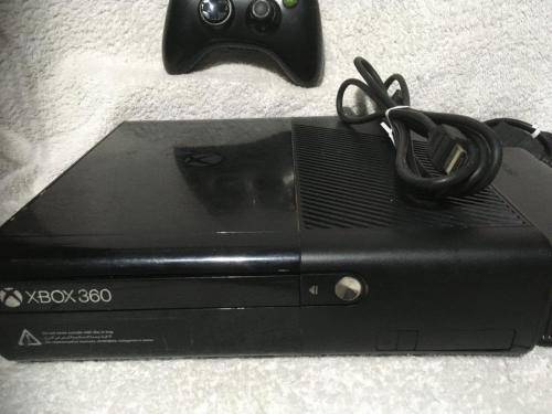 Xbox 360 E Console 250GB, 1 Controller, PSU + HDMI Cable