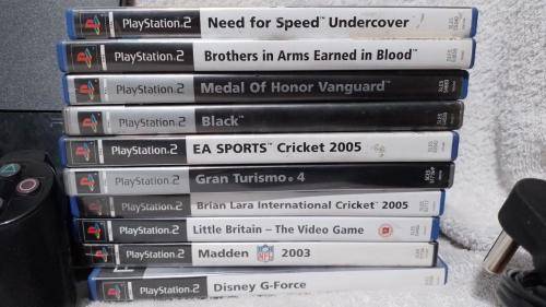 Playstation 2 - Black Slim Line Console c/w Original Controller, AV Cable PSU, Mem Card & 10 Games