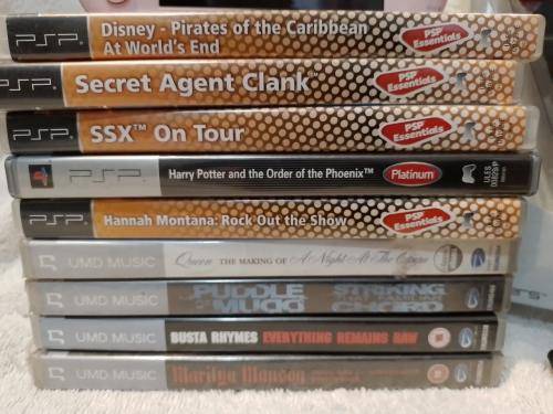 PSP 3004 Blossom Pink, 4GB Memory Card, Charger, 5 Games + 4 UMD Music videos + Starter Kit
